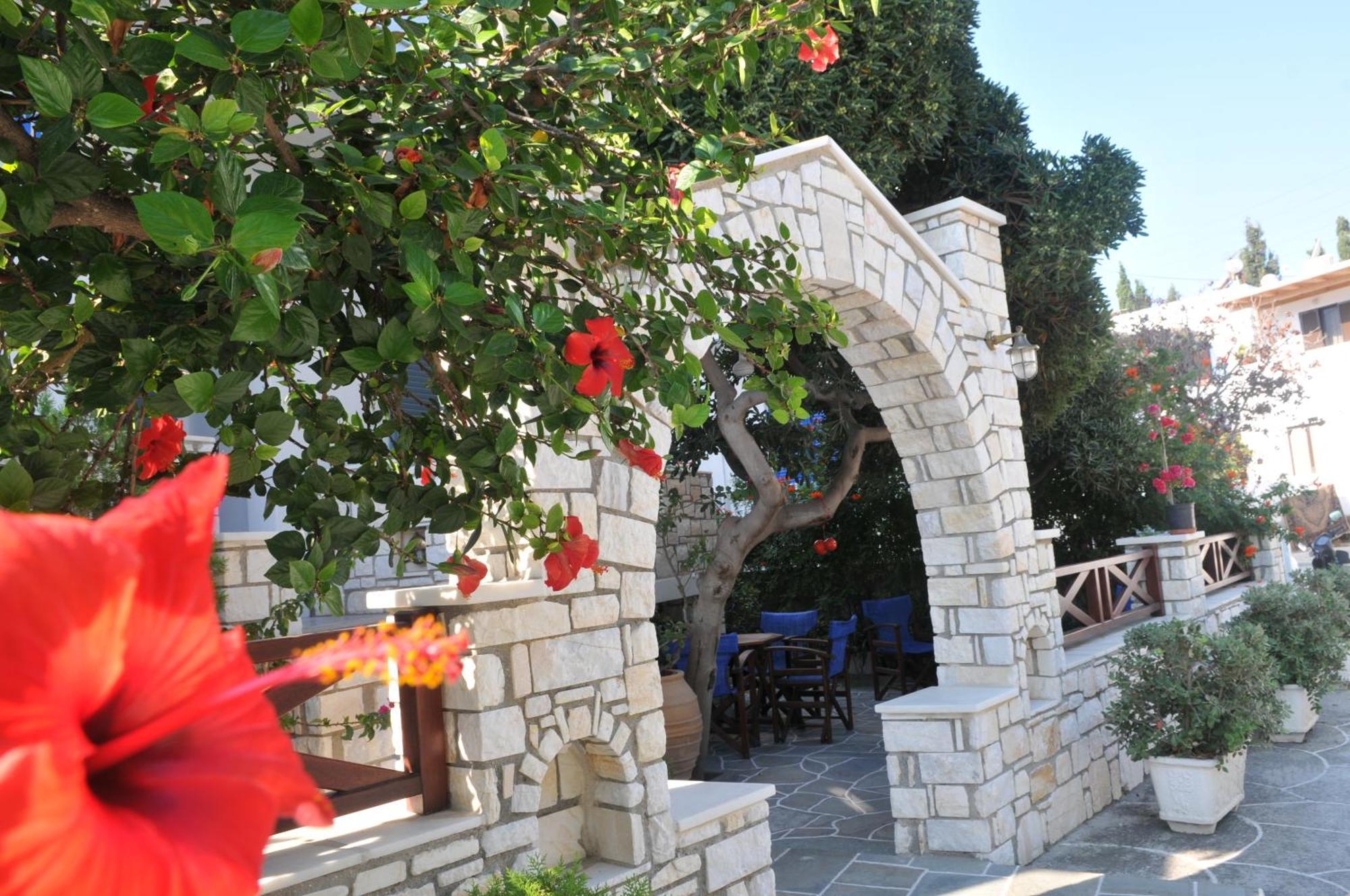 Anna Platanou Hotel Páros Buitenkant foto