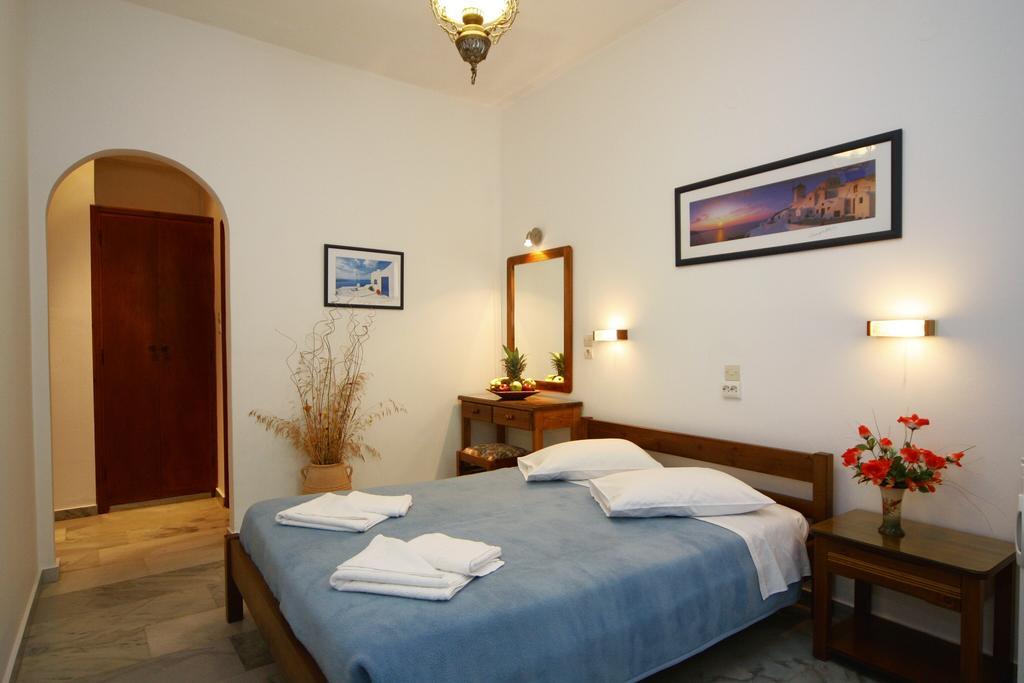 Anna Platanou Hotel Páros Buitenkant foto
