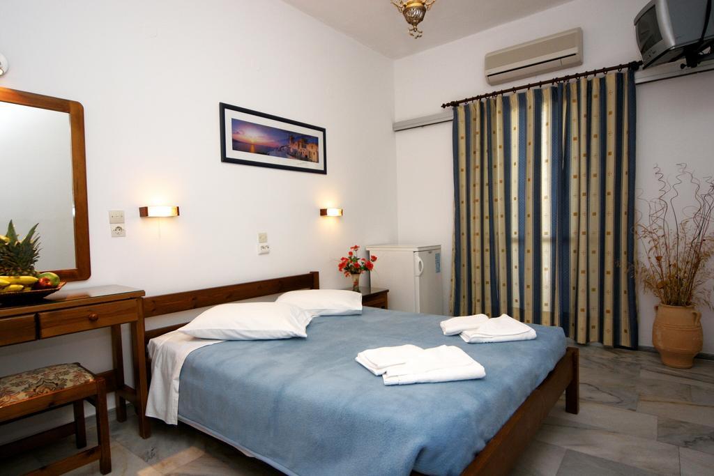 Anna Platanou Hotel Páros Kamer foto